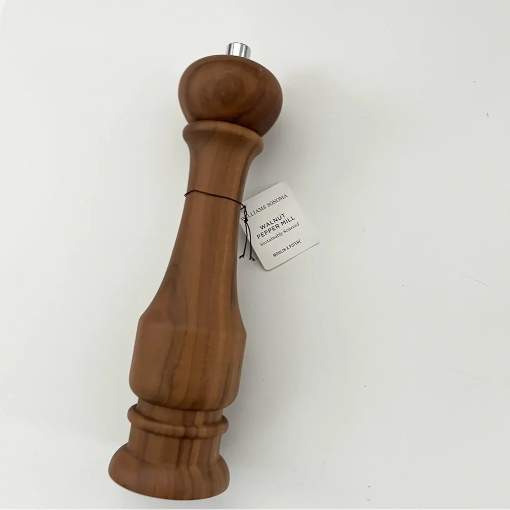 Williams Sonoma Classic Brown Pepper Mill